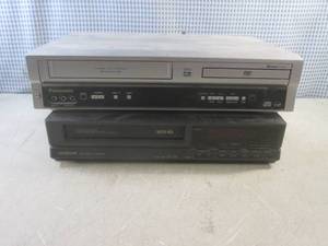 lot 21 image: (A-3) Panasonic PV-D734S DVDVHS Pl...