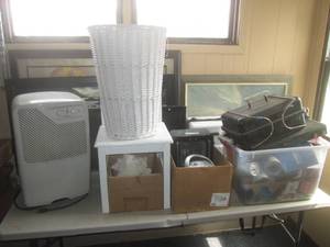 lot 52 image: (RMT) Assortment of Unsold Lots - E...