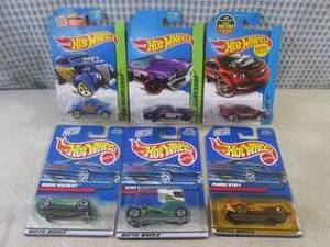 lot 84 image: (BSB) Assorted Hot Wheels in Packag...