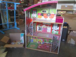 (EC1) Large Doll House with Hand Fu...