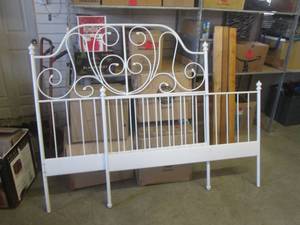 lot 128 image: (RM5) Metal Head and Foot BoardS 55...