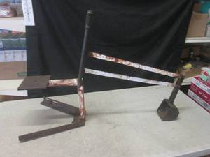 lot 135 image: (BSB) Metal Sandbox Toy Excavator S...