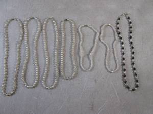 lot 138 image: (BSB) 7 Necklaces...