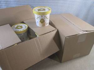 lot 151 image: (C-1) 24 Halo Top Birthday Cake Lig...