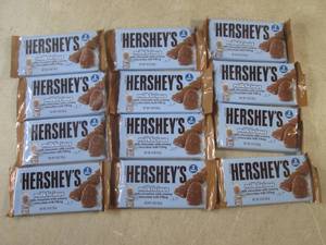 lot 180 image: (B-1) 12 Hersheys 2-Bar Milklicious...