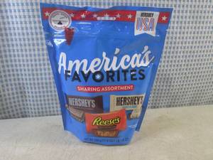 lot 199 image: (B-2) Sharing Assortment Bag of Hes...