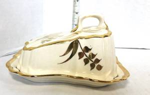 lot 6 image: Vintage Landcaster & Sandland Cheese Dish