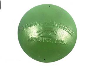 lot 11 image: Vintage John Deere Corn Planter Lid 4 legs and Columbia Basin in Pictures