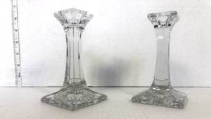 lot 29 image: Set of 2 Glass Candlestick Holders