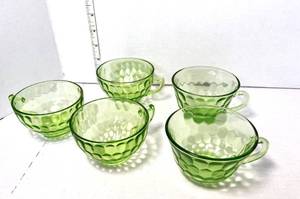 lot 64 image: Set of Green Depression Glass Teacups