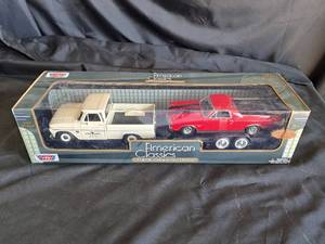 lot 23 image: Motor Max American Classics Chevy C10 Pickup and El Camino SS 124 Scale