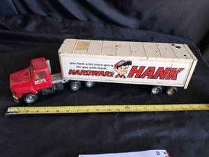 lot 34 image: Ertl Hardware Hank Semi