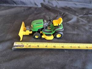 lot 35 image: John Deere L110 Mower