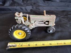 lot 38 image: Unbranded Tractor