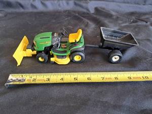 lot 53 image: John Deere L110 Mower