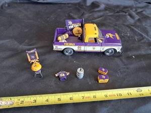 lot 64 image: Minnesota Vikings 1972 Chevy Cheyenne Pickup & Tailgating items