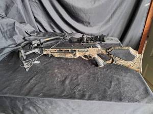 lot 87 image: Barnett Ghost 350 Crossbow & Allen Soft Case