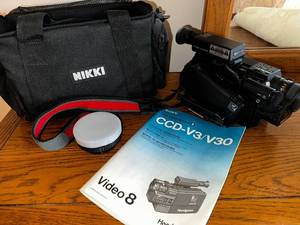 lot 20 image: Sony Handycam Video 8 CCD-V3V30 Camcorder with Accessories
