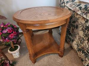 lot 32 image: Solid Oak Round Side Table with Lower Shelf