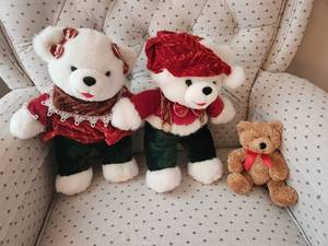 lot 37 image: Set of 3 Dan Dee Collectors Choice Plush Bears in Festive Attire with Toy Armchair
