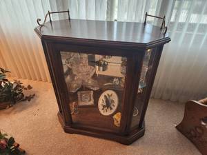 lot 42 image: Vintage Wooden Display Cabinet with Glass Doors