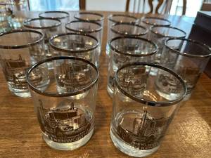 lot 124 image: Set of 13 Kenworth Truck Themed Whiskey Glasses