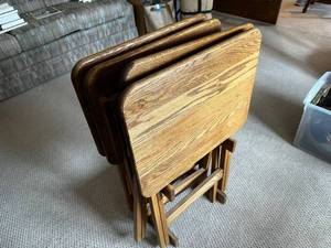 lot 144 image: Set of 4 Oak Wood TV Trays with Stand