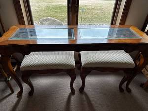 lot 148 image: Oak Console Table with Glass Inlay and Two Upholstered Stools