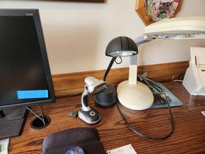 lot 167 image: Set of 2 Desk Lamps with Adjustable Heads