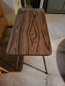 lot 189 image: Vintage Wood Grain Folding Table with Metal Legs