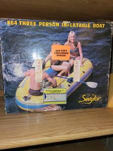 lot 200 image: Sevylor K64 3-Person Inflatable Boat with Oars