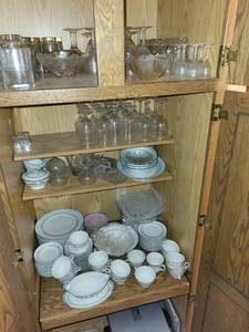 lot 230 image: Vintage China and Glassware Set Including Dinner Plates, Cups, and Crystal Glasses