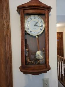 lot 237 image: Vintage Linden Westminster Wall Clock with Pendulum