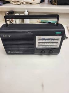 lot 251 image: Vintage Sony AMFM TVWeather Portable Radio ICF-941
