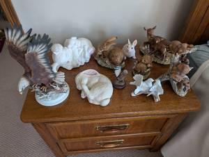 lot 103 image: Home Interiors Animal Figurine Collection