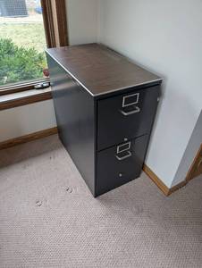 lot 117 image: Metal Filing Cabinet 2 Drawer