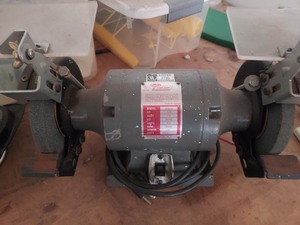 lot 33 image: Used Delta Utility Bench Grinder 23-665