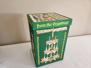 lot 21 image: Erzgebirge Christmas Three Tier Spinning Pyramid
