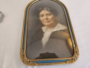 lot 22 image: Vintage Commemorative Portrait