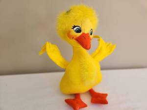 lot 73 image: Annalee&nbspVintage Yellow Duck Plush Toy