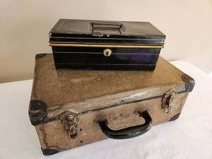 lot 84 image: Vintage Metal Cash Box & Suitcase Set