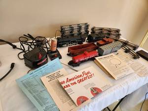 lot 85 image: Gilbert American Flyer Train Set