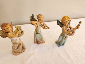 lot 87 image: Italian Depose Angel Music Figurines