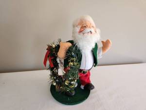 lot 175 image: Annalee Santa Claus Doll 2003