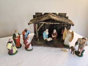 lot 225 image: Vintage Nativity Set with Stable
