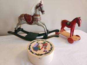 lot 231 image: Vintage Wooden Toy Collection Set