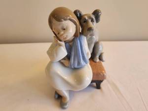 lot 234 image: Lladro We Cant Play Figurine
