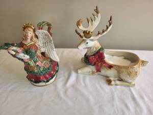 lot 57 image: Festive Fitz & Floyd Ceramic Angel & Reindeer Set