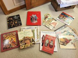 lot 124 image: Vintage Christmas Book Collection