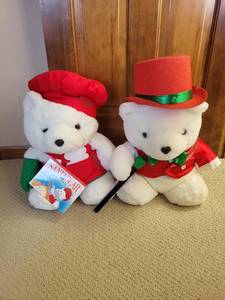 lot 132 image: 1987 Santa Bear Collectible Plush Set